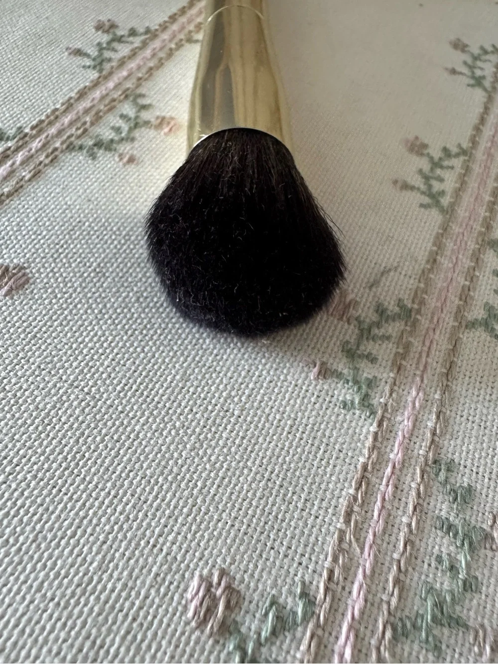Sarah Creal Dual Blush and Blur Precision Brush for Blushing and Lifting